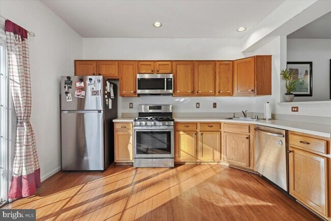 Foto del edificio - 15516 Three Otters Pl