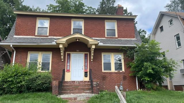 Primary Photo - 302 Rhodes Ave