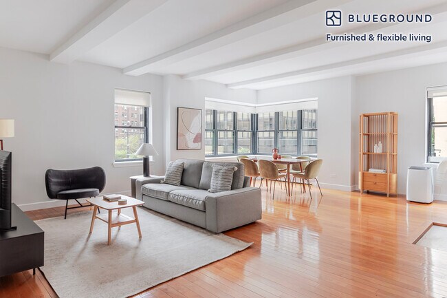 Building Photo - 400 E 57th St