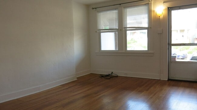 Building Photo - Available February 15, 2026 through March 1, 2026  Flexible lease end date!