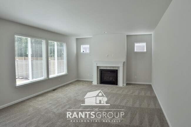 Foto del edificio - Beautiful  3 bedroom, 2.5 bath, 2-story home in Steilacoom Ridge