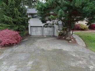Building Photo - 2425 NE 182nd Pl