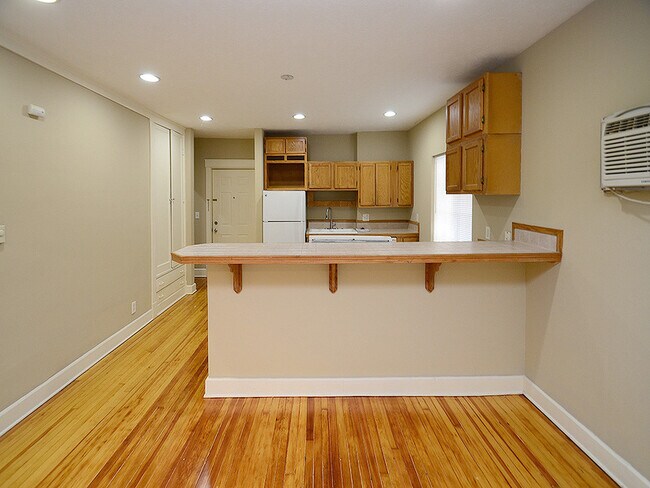 Building Photo - 133 S 38th St
