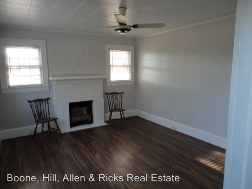 Building Photo - 2310 Red Oak Rd