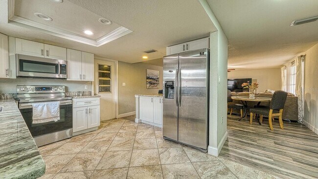 Building Photo - 9206 Gray Fox Ln