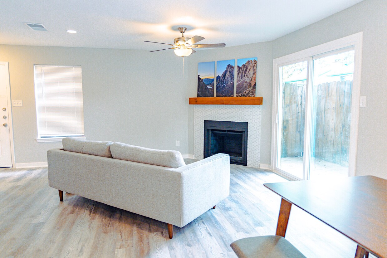 3217 Hirschfield Rd Unit C, Spring, TX 77373 Apartments in Spring, TX