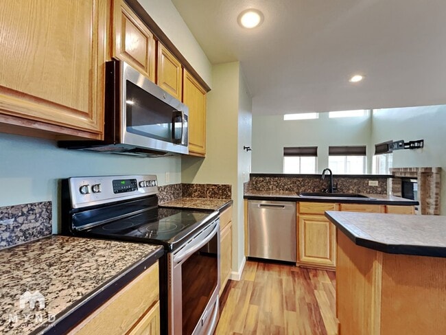Building Photo - 6065 Fescue Dr
