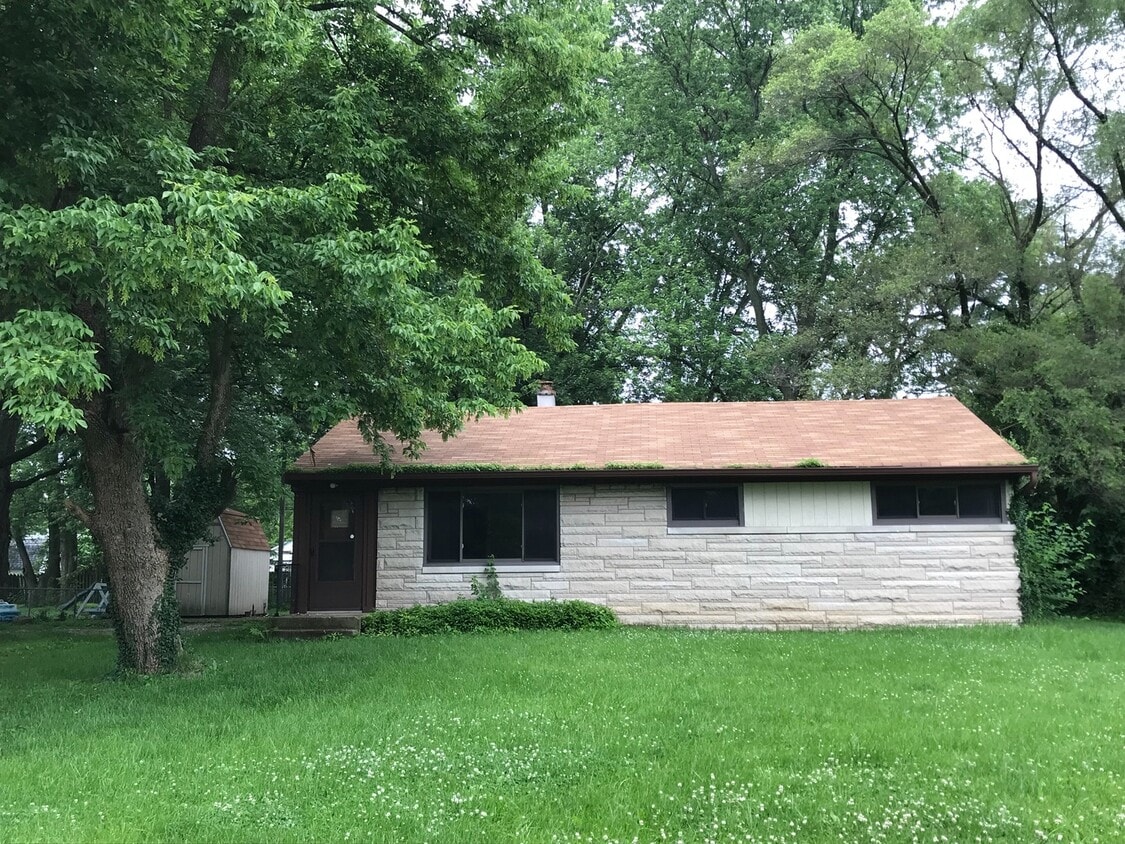 Building Photo - Perry Twp - 3 Bedroom ranch