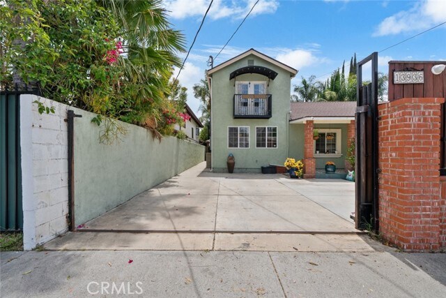 Foto del edificio - 13934 Magnolia Blvd