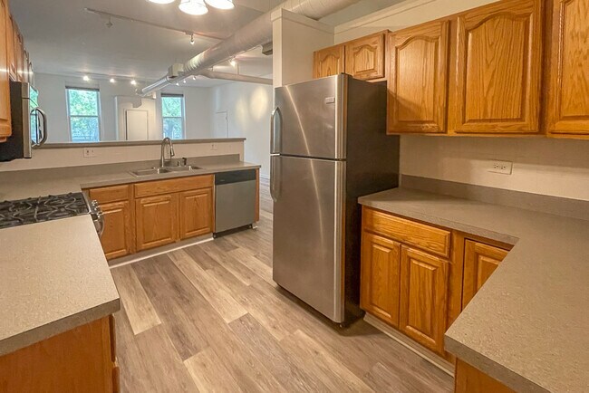 Foto del edificio - 1840 W Henderson St