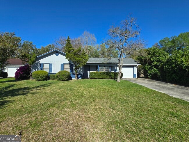 Building Photo - 425 Sunnyside Dr