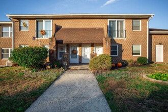 Building Photo - 816 Winding Way