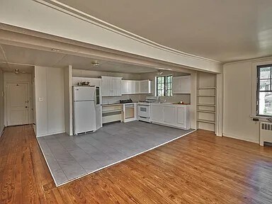 Building Photo - 13 BRIDGE St