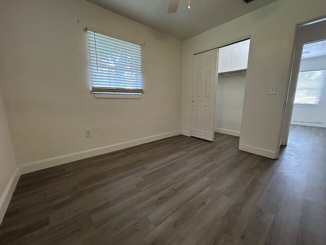 Foto del edificio - 645 7th St NE