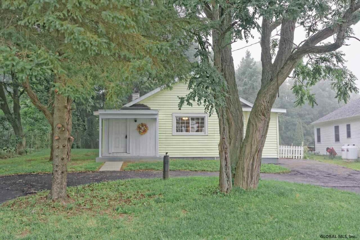 3929 Western Turnpike, Altamont, NY 12009 Room for Rent in Altamont