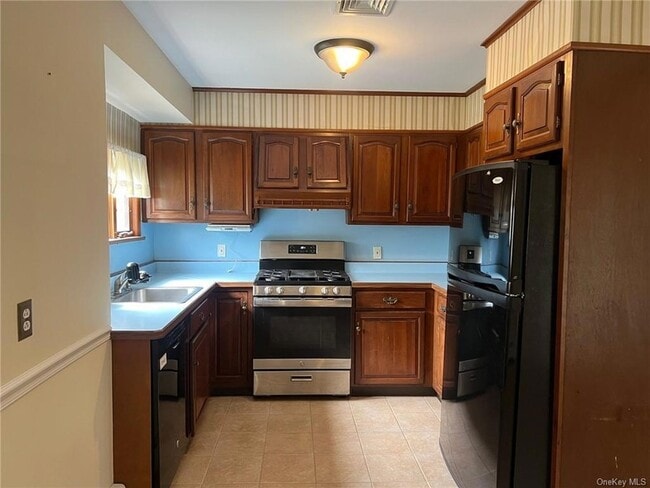Building Photo - 23 Miller Heights Rd