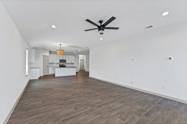 Building Photo - 14706 Sweetwater Dr