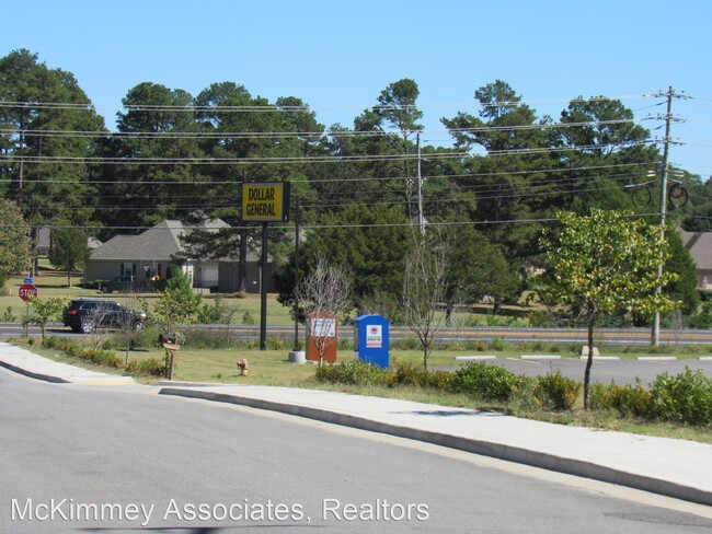 Foto del edificio - 3 br, 2 bath House - 80 Spring Valley Rd
