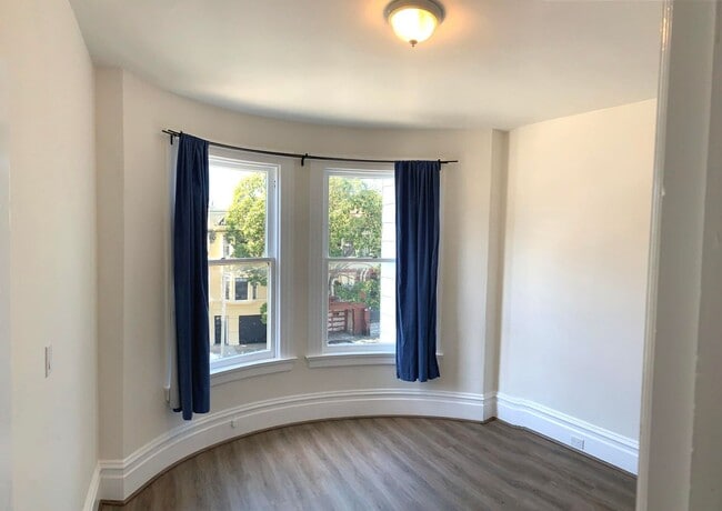 Building Photo - 756-758 8th Ave
