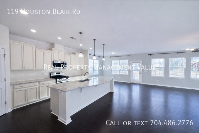 Foto del edificio - 119 Houston Blair Rd