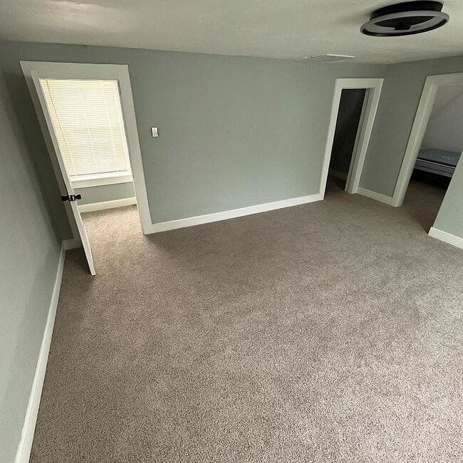 Building Photo - 919 Summer St