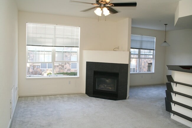 Photo - 7440 S Blackhawk St Apartment