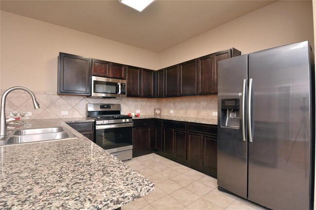 Building Photo - 281 Northern Flicker St