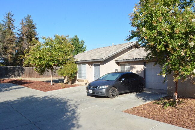 Building Photo - 8200 Whitewater Dr