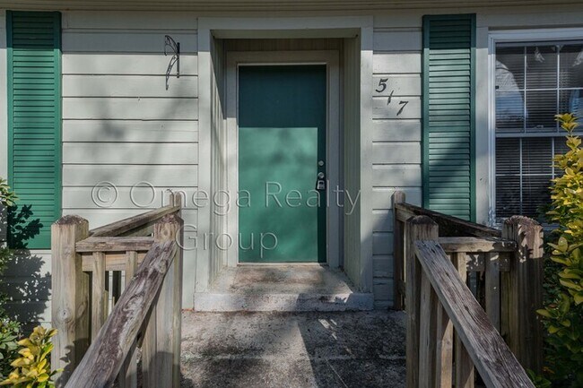 Building Photo - 517 20th St S