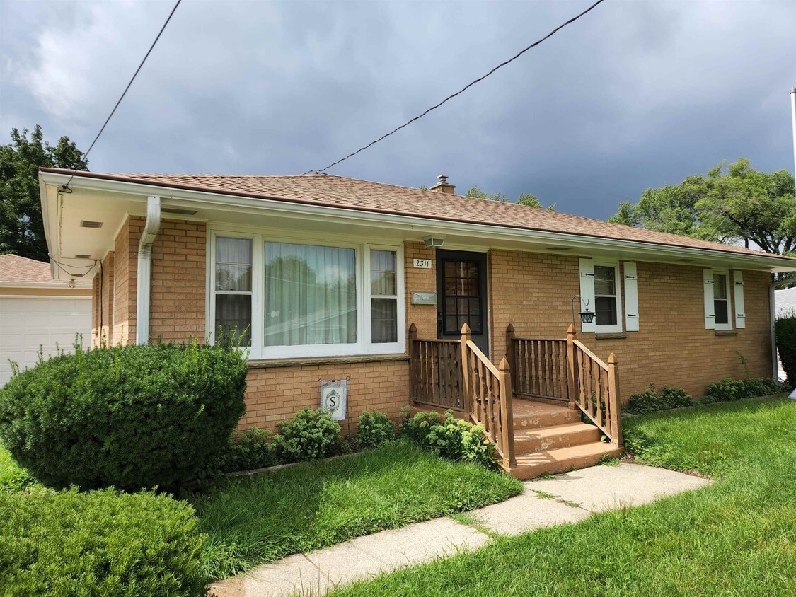 2311 26th St, Rockford, IL 61108 House Rental in Rockford, IL