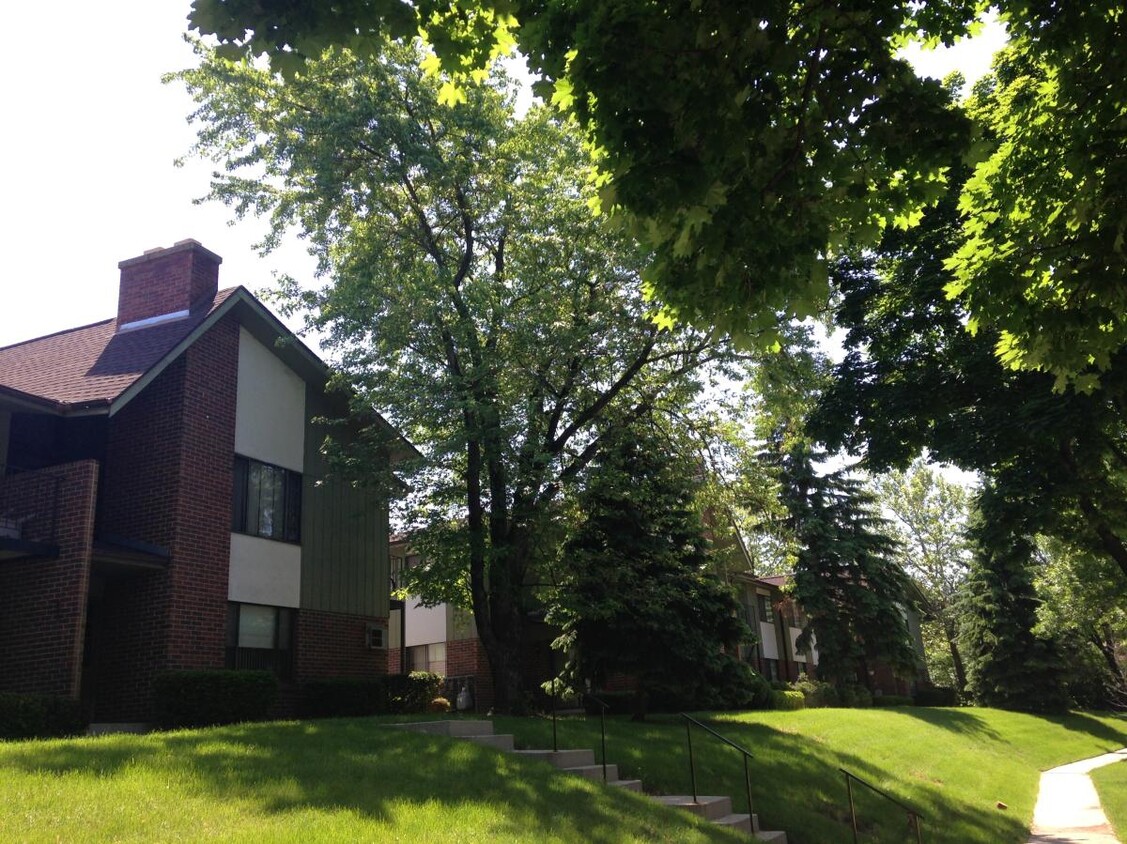 Primary Photo - 4350 N 94th St
