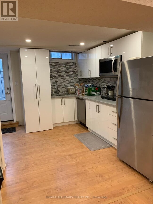 Building Photo - 72 Calderbridge Crescent