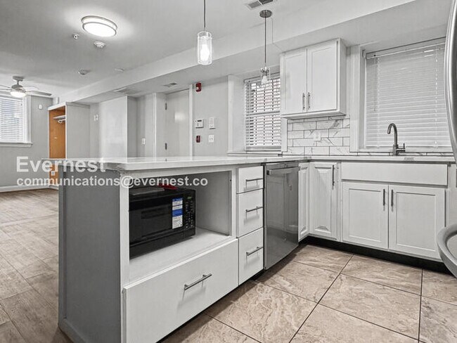 Foto del edificio - 2438 Callow Ave