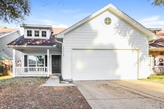 Building Photo - 10110 Berrybriar Ln