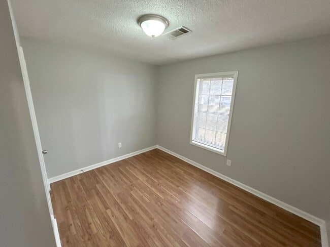 Building Photo - 3319 Kristy Dr