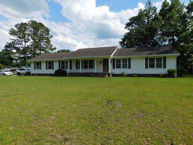 Foto del edificio - 3701 Lavenham Rd