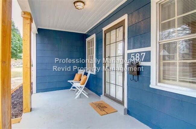 Building Photo - 3 Bed home near U of M!