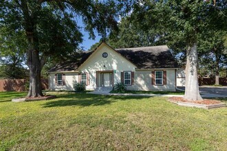 Building Photo - 15602 Oleta Ln