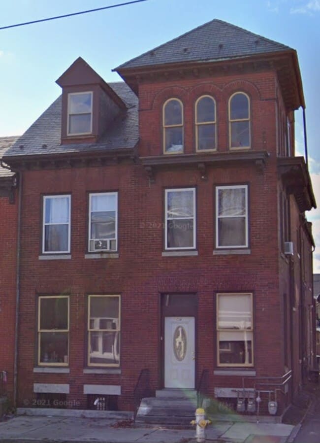 Building Photo - 511 N 8th St