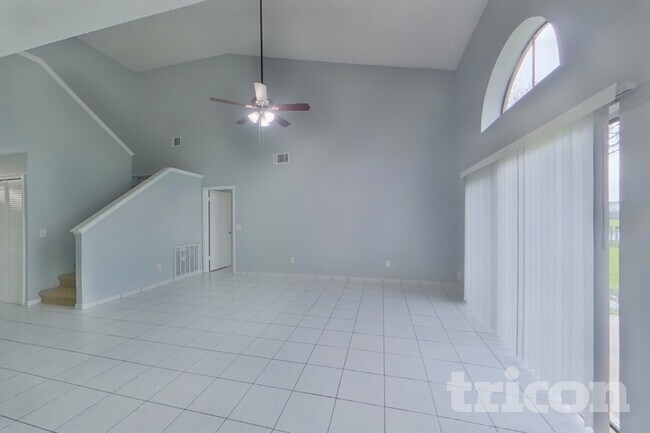 Foto del edificio - 234 Satinwood Cir