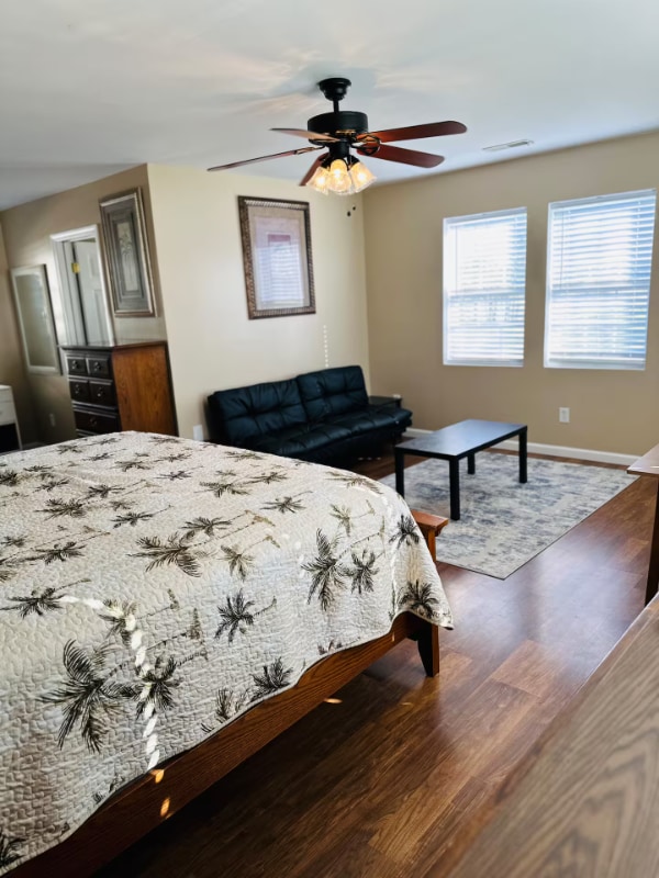 Building Photo - 1881 Livingston Chapel Rd