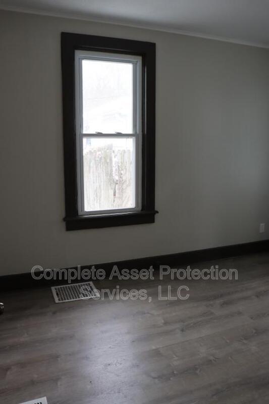 Building Photo - 403 Rose St