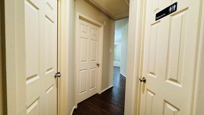 Foto del edificio - 3838 St Simon Manor Dr