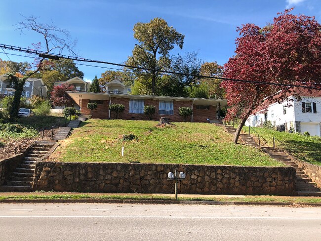 Building Photo - 1123 W Mississippi Ave