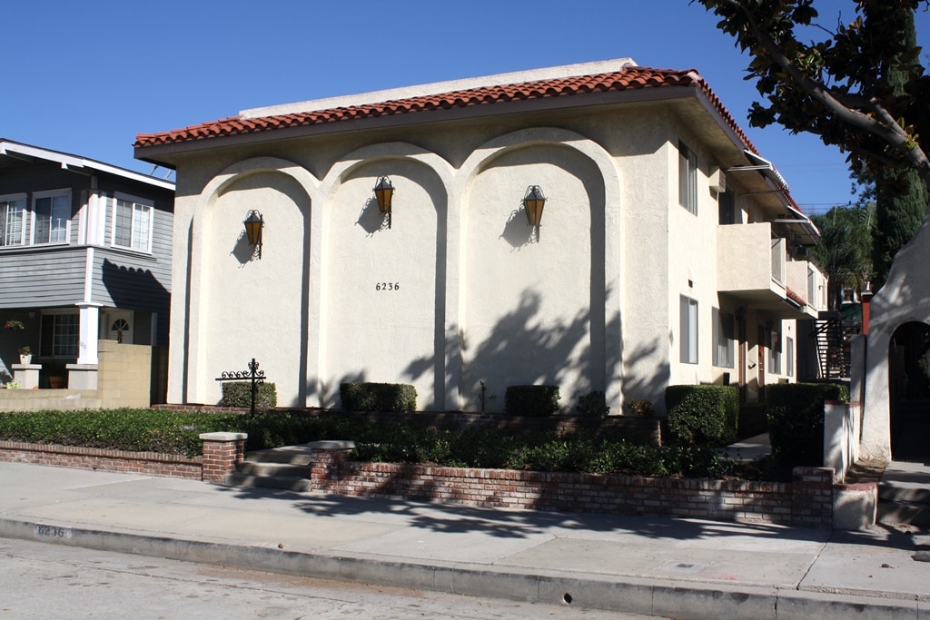 Primary Photo - 6236 Greenleaf Ave