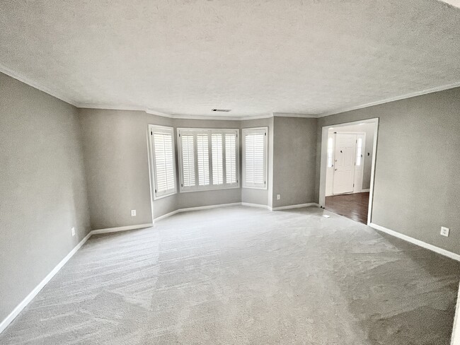 Foto del edificio - 2452 Insdale Trce NW