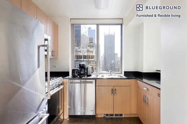 Foto del edificio - 561 10th Ave