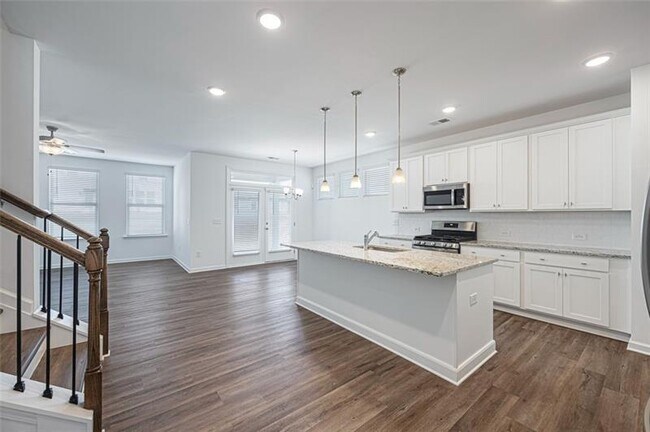 Foto del edificio - 257 Everett Sq