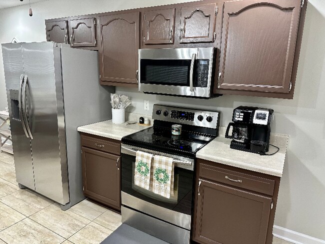 Foto del edificio - 1642 Thompson Dr