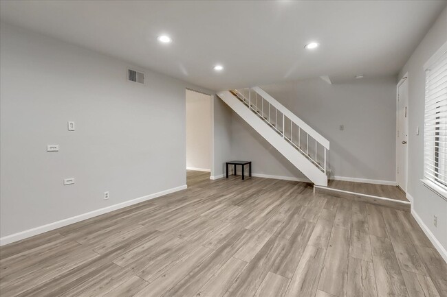 Building Photo - 4572 Cimarron River Ct